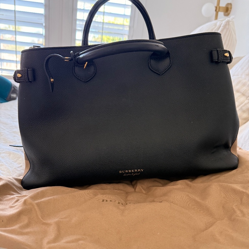 BURBERRY House Check Derby Leather Large Banner Tote